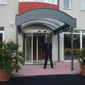 4* Hotel Formula International